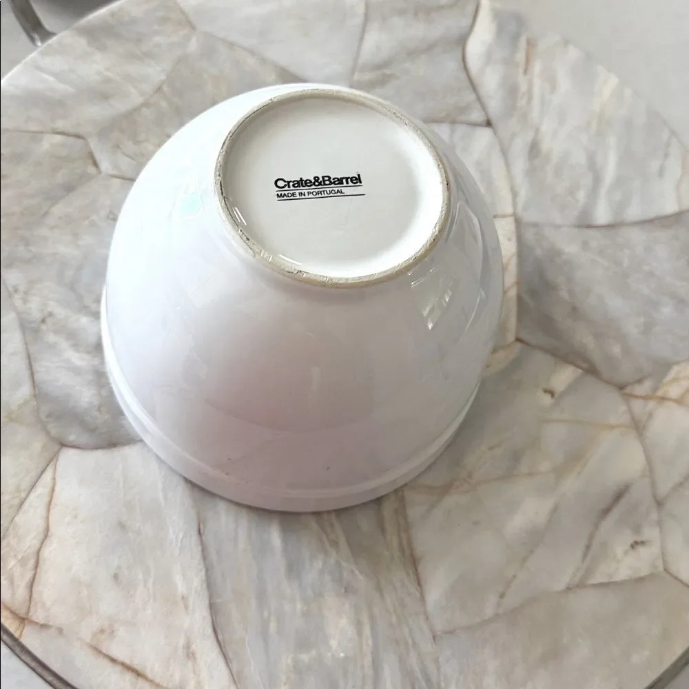 Crate & Barrel Cream Ceramic Bowl 5'in